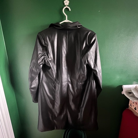 LARGE UO Tessa Faux Leather Jacket - Picture 2 of 4